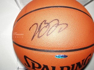 Lebron James Upperdeck Autograph Basketball